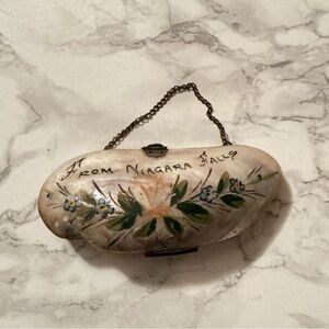 Early 1900s Niagara Falls Souvenir Sea Shell Purse mother of pearl